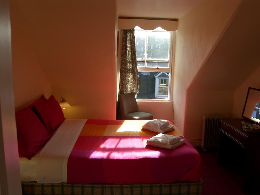 Regis Guest House EDI Buitenkant foto