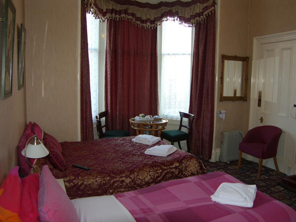 Regis Guest House EDI Buitenkant foto